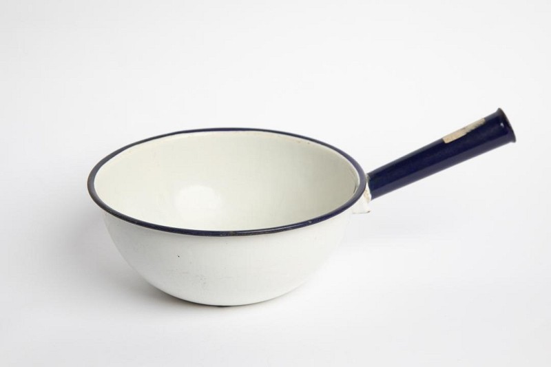 Bowl with Handle in Enamel Large